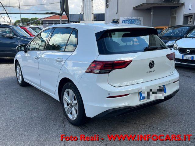 VOLKSWAGEN Golf 1.0 eTSI MHEV EVO DSG Life - PROMO!