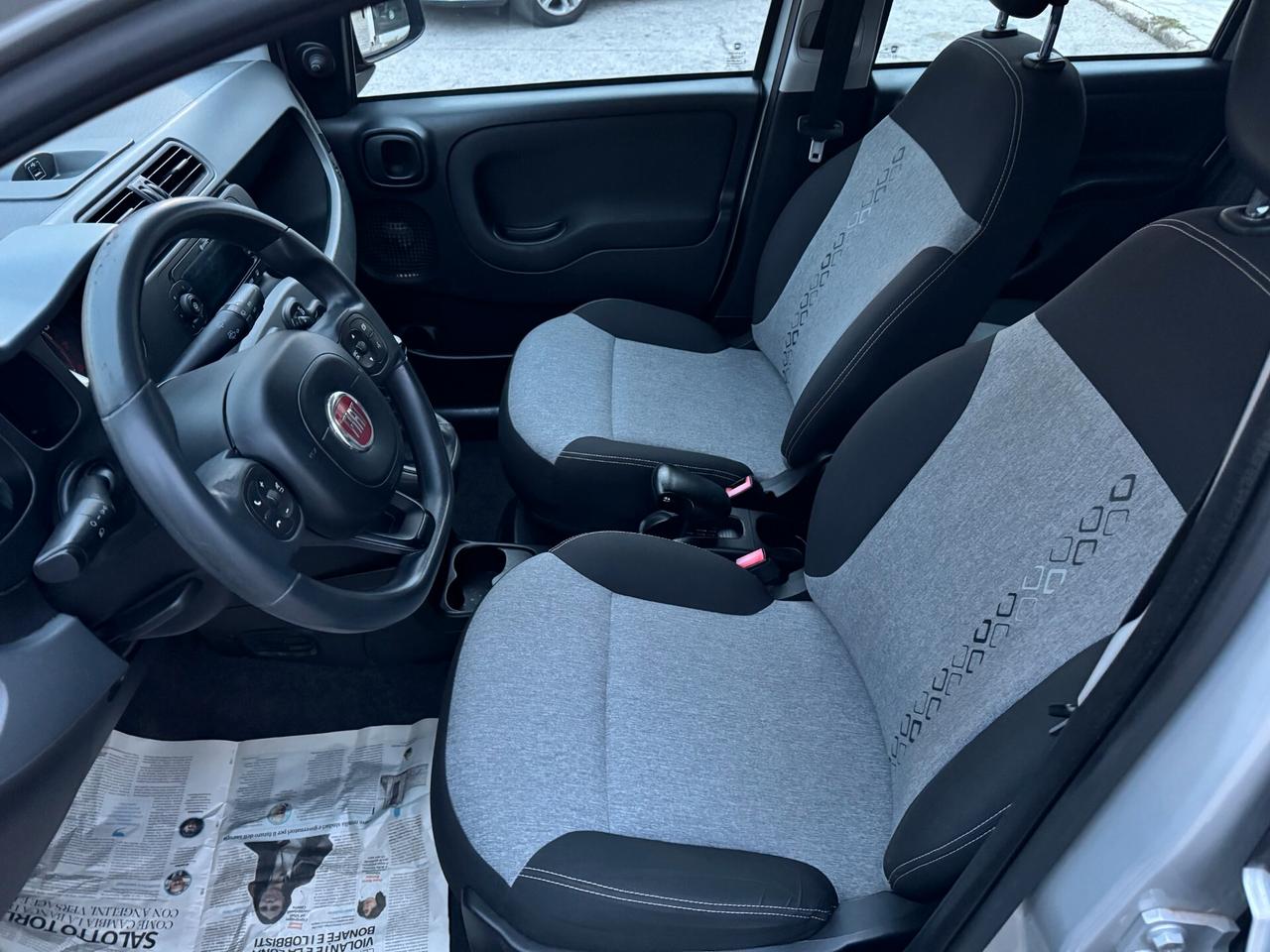 Fiat Panda 1.2 Lounge 2018 COMANDI AL VOLANTE
