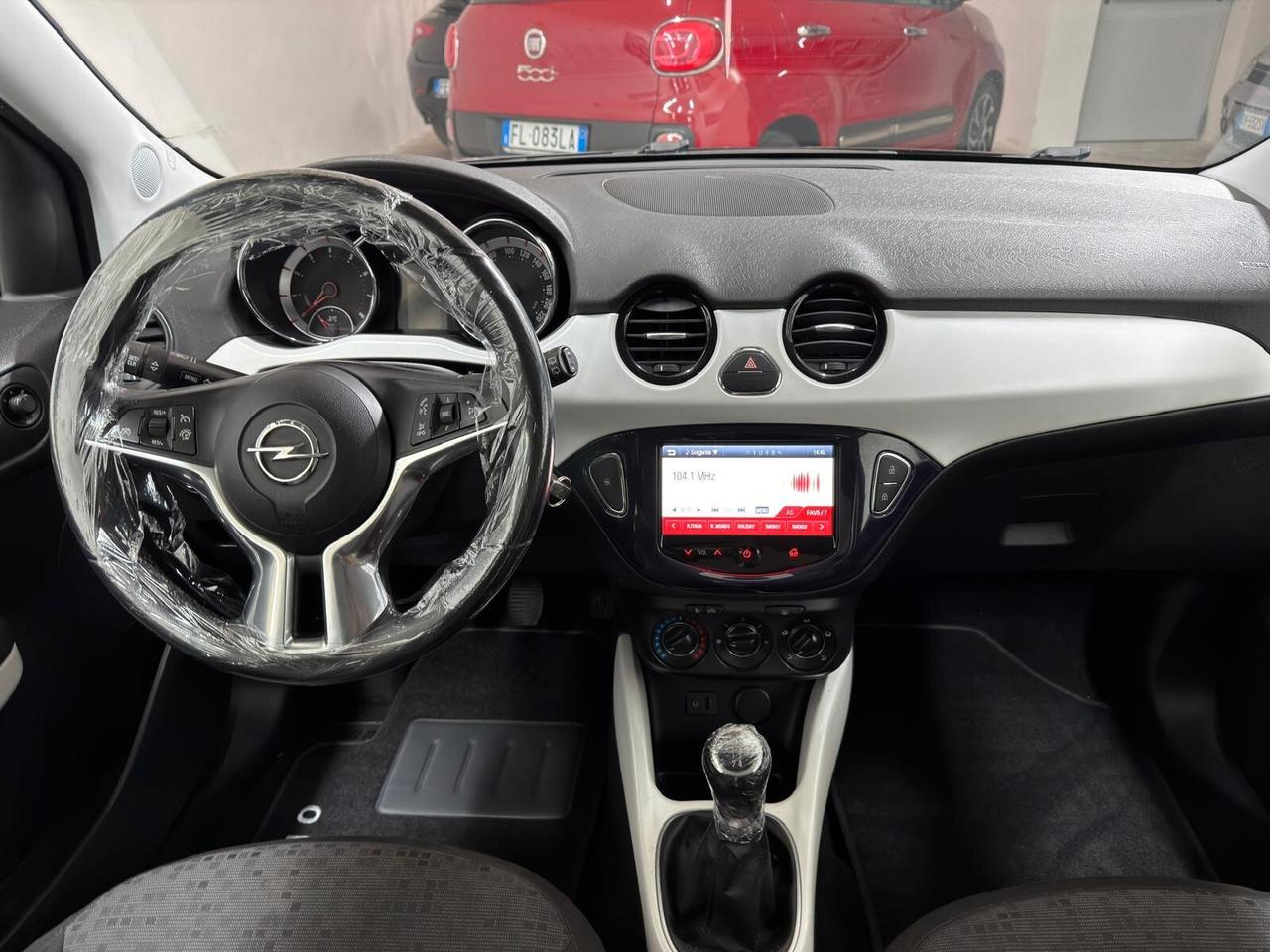 Opel Adam 1.2 70 CV White-Black Link