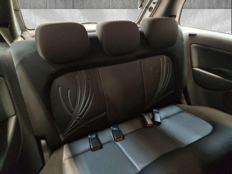 Lancia Ypsilon 1.2 8v Unyca