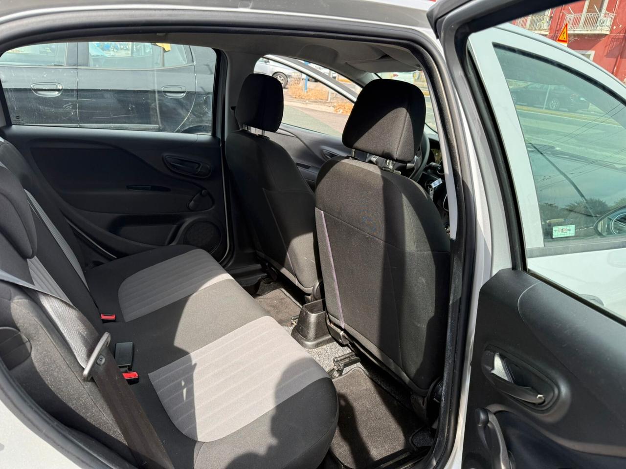Fiat Punto 1.4 8V 2018 tagliandata e garantita