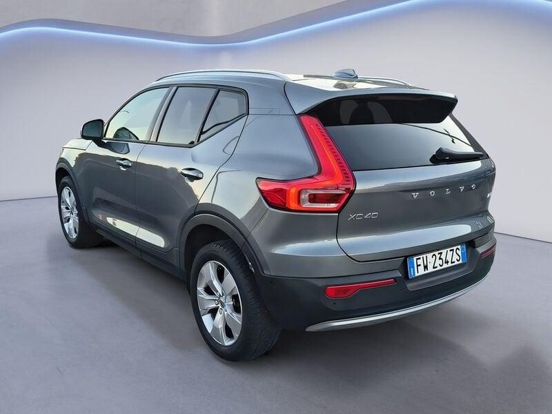 Volvo XC40 D3 2.0 Momentum 150 CV