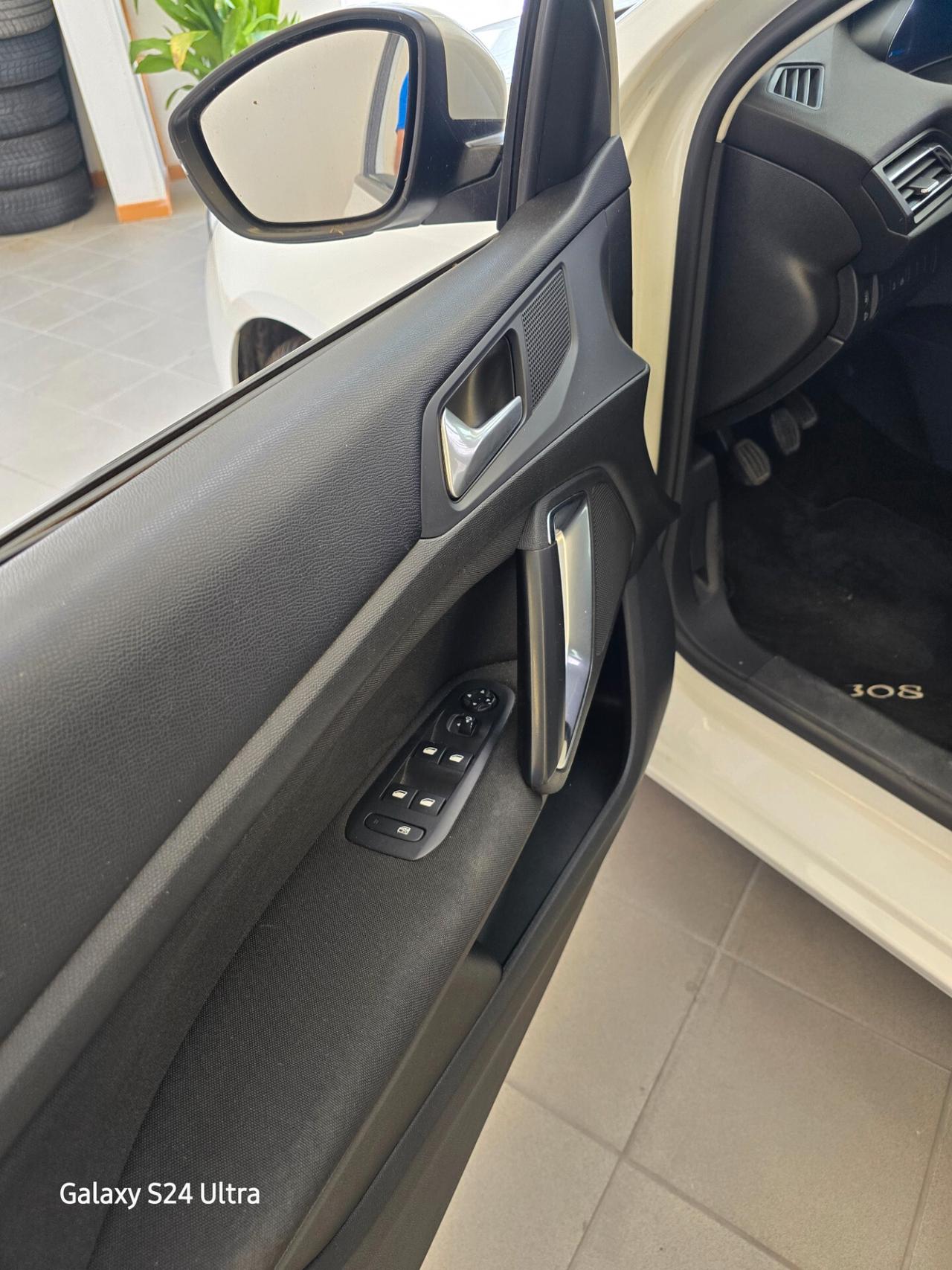 Peugeot 308 BlueHDi 130 S&S EAT8 SW Active Business