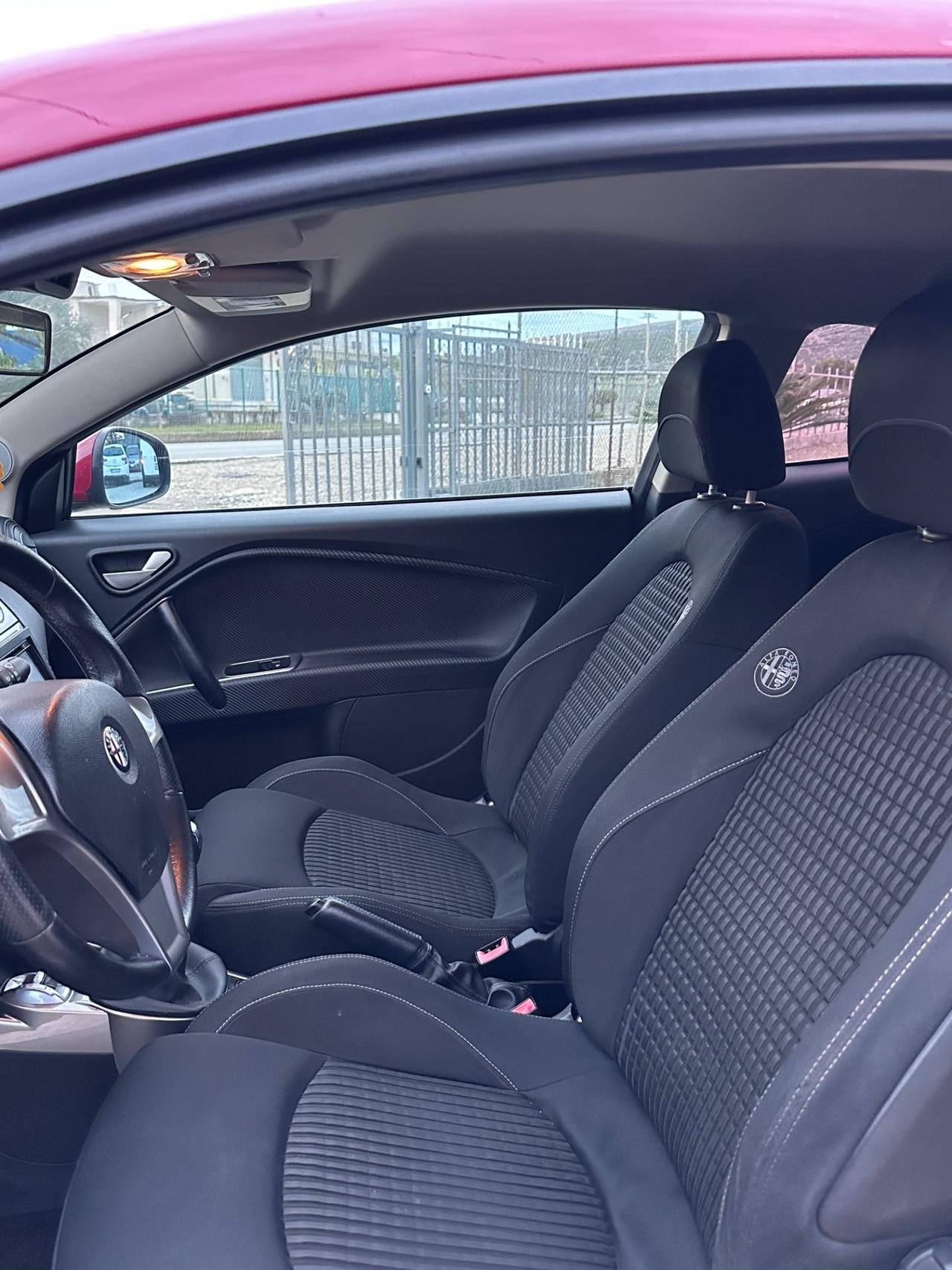 Alfa Romeo MiTo 1.6 JTDm 16V Distinctive Sport Pack