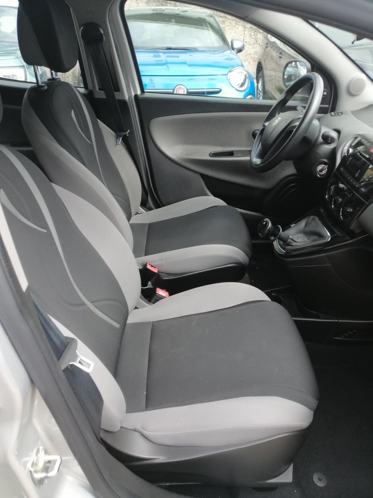 Lancia Ypsilon 1.2 69 CV 5 P GPL Ecochic