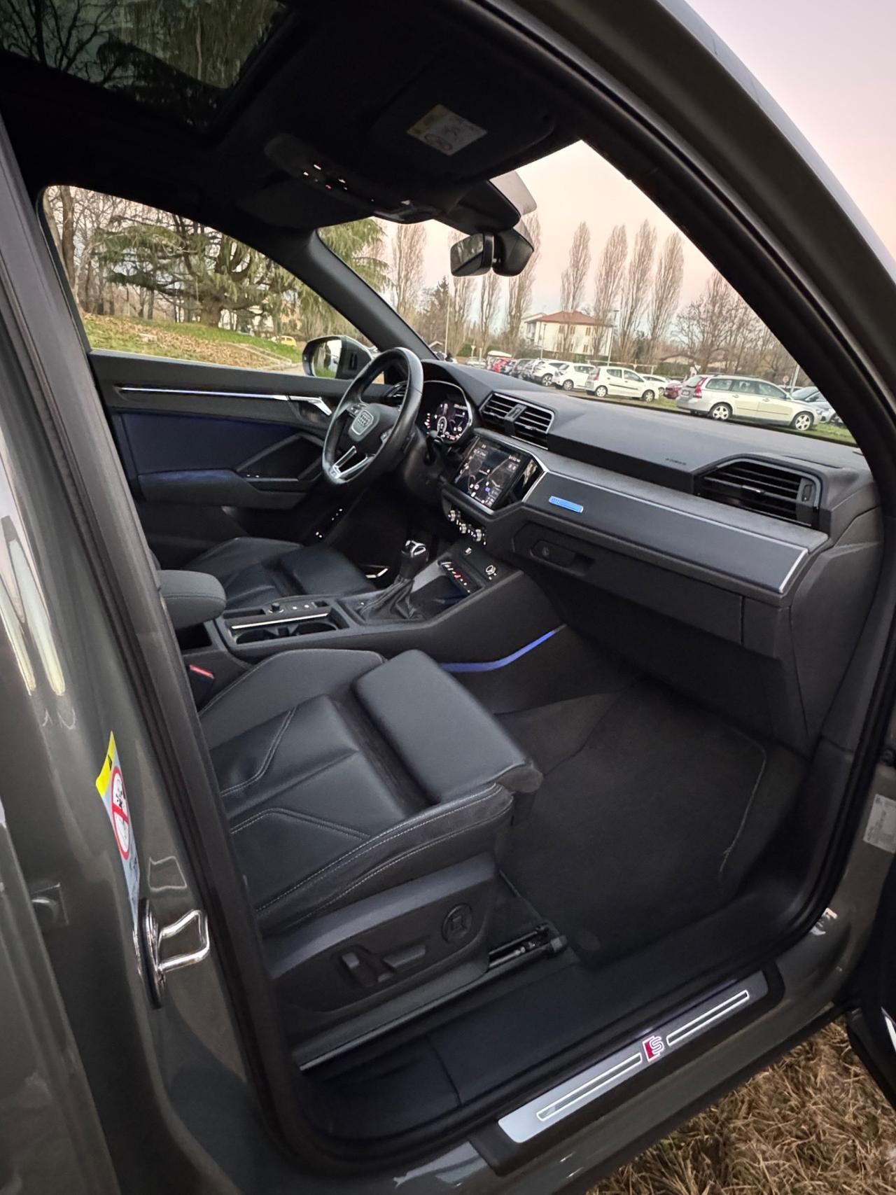 Audi Q3 45 TFSI e S tronic line edition