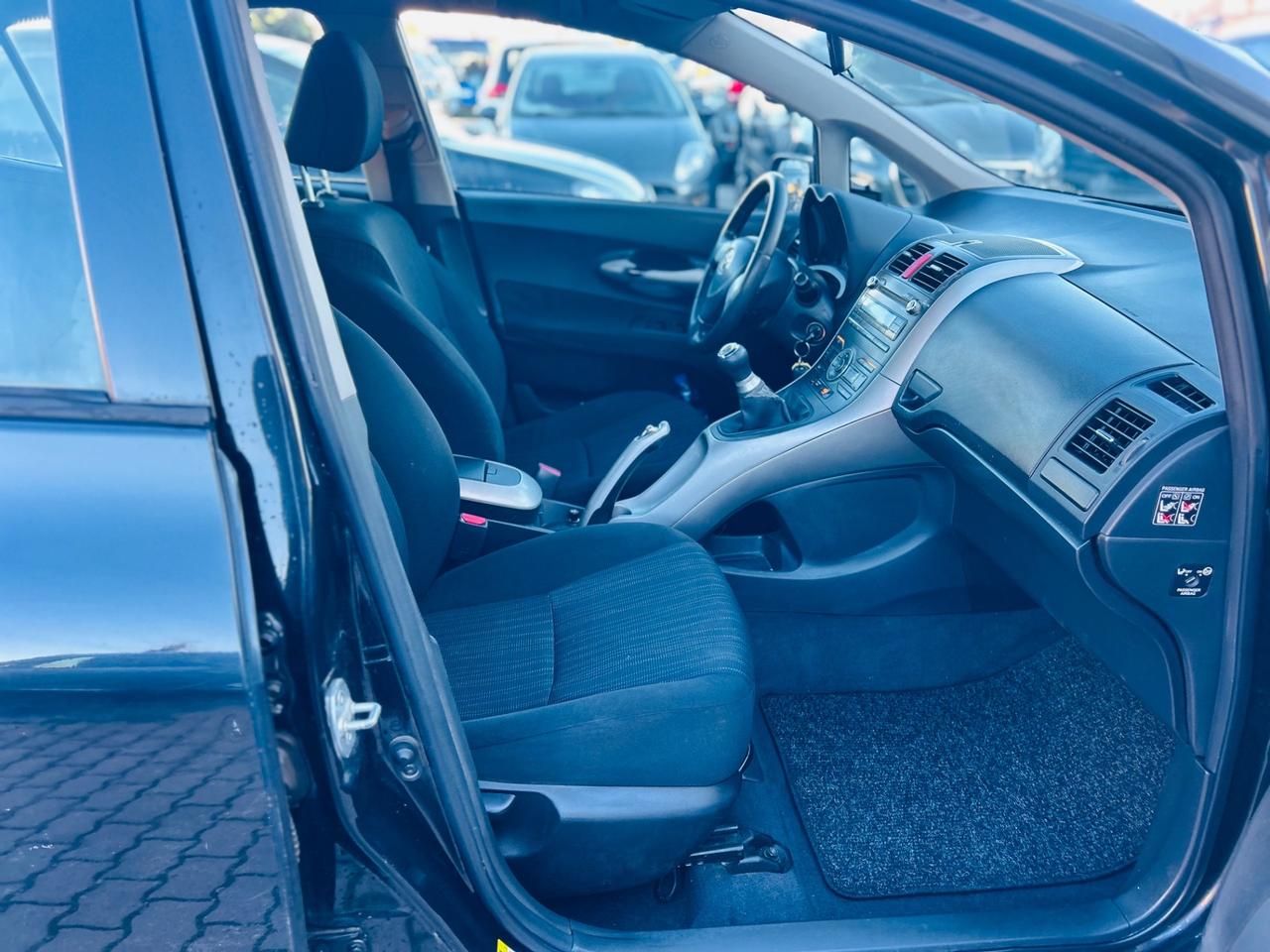 Toyota Auris 1.4 D-4D 5 porte Sol MY'08