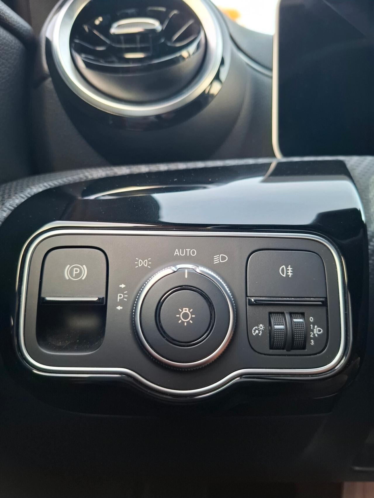 Mercedes A 180 d Auto.*LED*CAMERA*RADAR