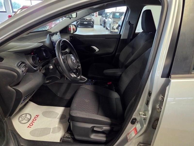 Toyota Yaris 4ª serie 1.5 Hybrid 5 porte Trend