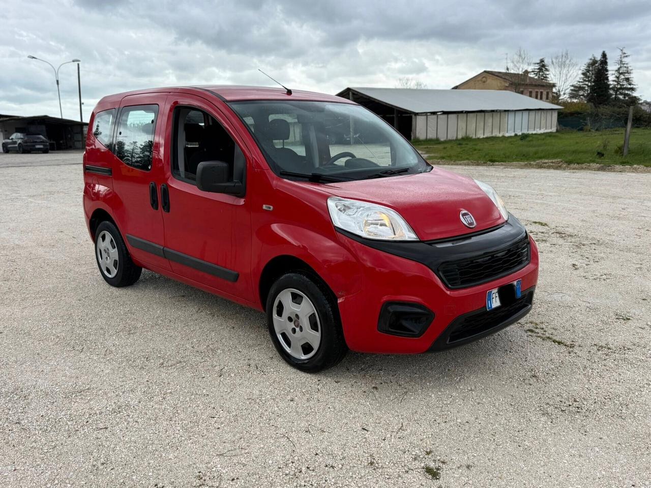 Fiat qubo 5posti 1.4 natural power EURO6 Uniproprietà