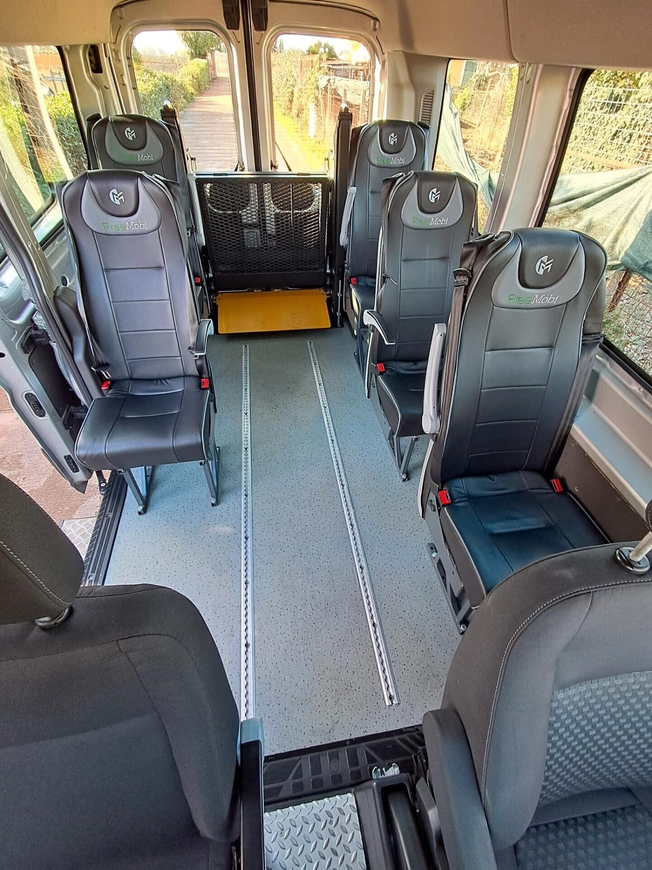 Ford Transit 2.0TDCi 130CV 9 posti TRASPORTO DISABILI