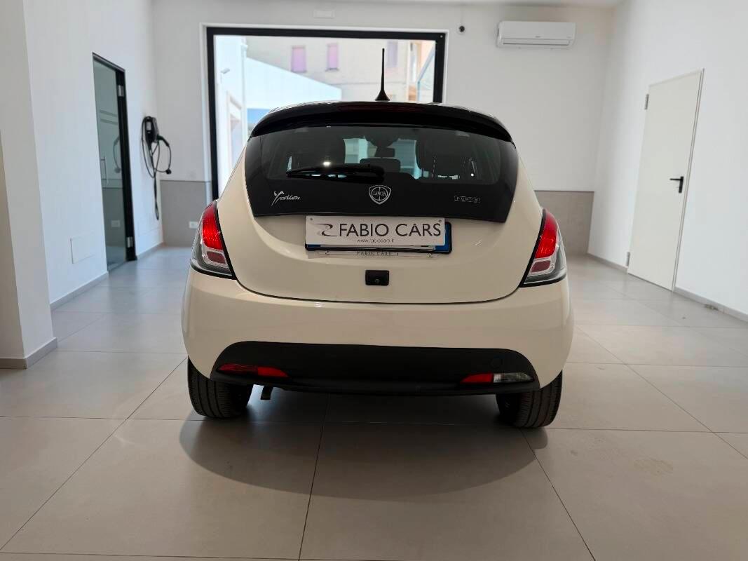 Lancia Ypsilon III 1.0 firefly hybrid Gold s&s 70cv 5p.ti