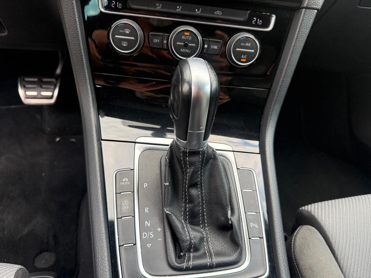 Golf 1.4 TSI 5p. Sport Edition R LINE