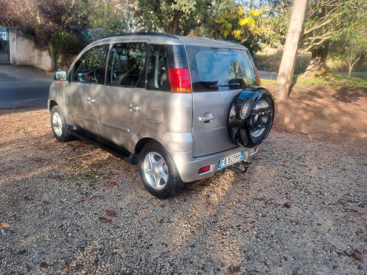 Mahindra Quanto C8 2.2 4x4 N1