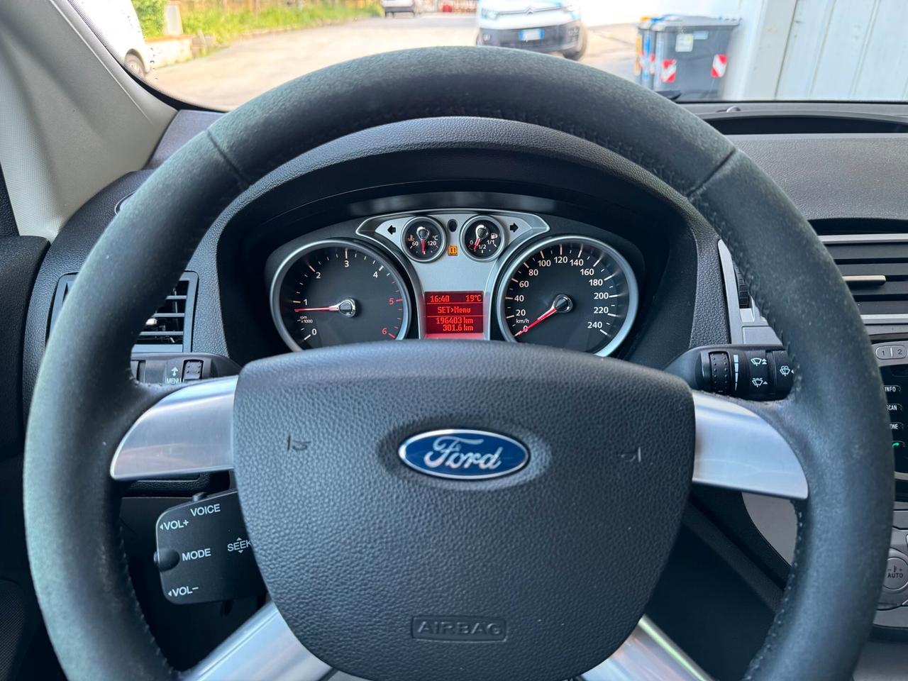 Ford Kuga 2.0 tdci 2wd 140cv GARANZIA 24 MESI