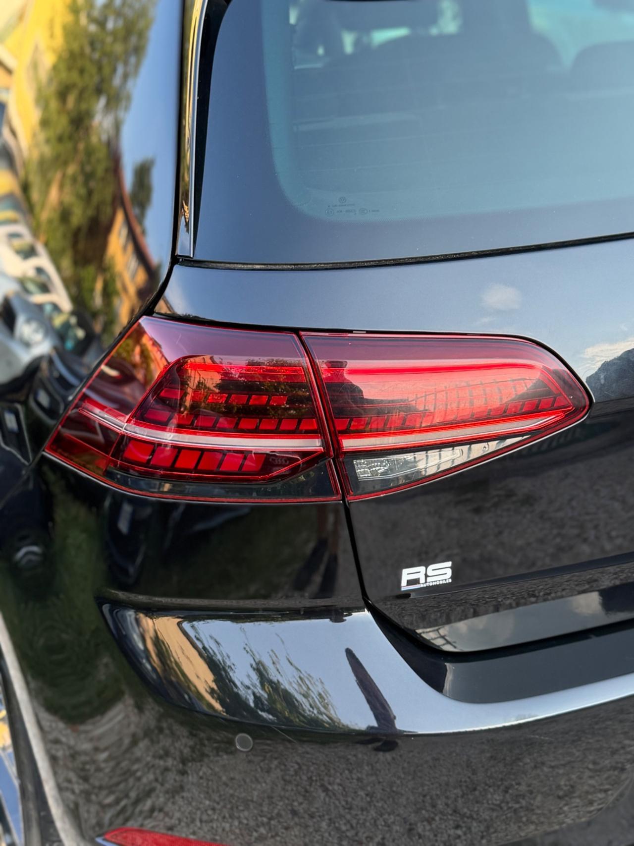 Volkswagen GOLF R LOOK FULLOPT TOTAL BLACK