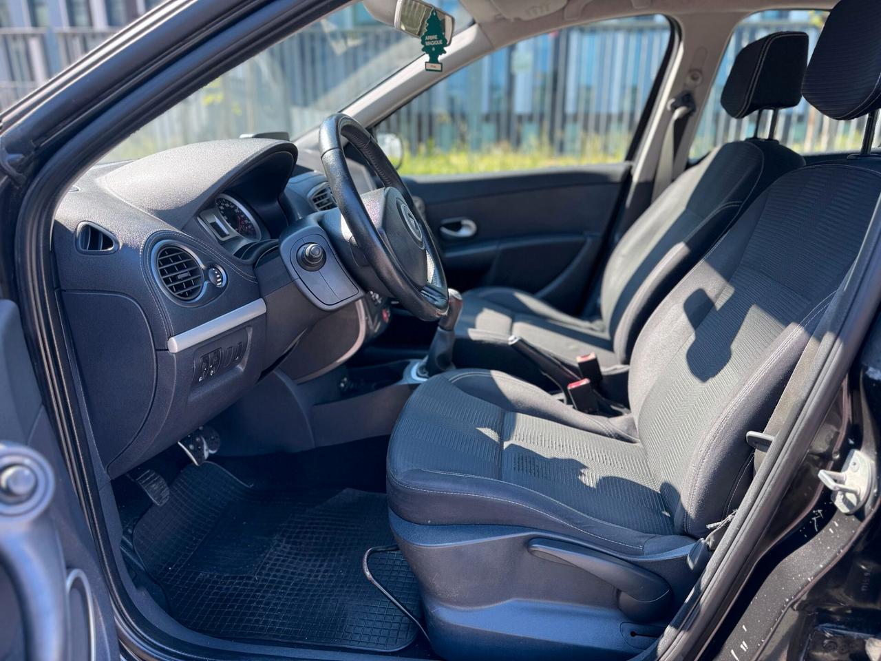 Renault Clio 1.2 16V 5 porte Luxe