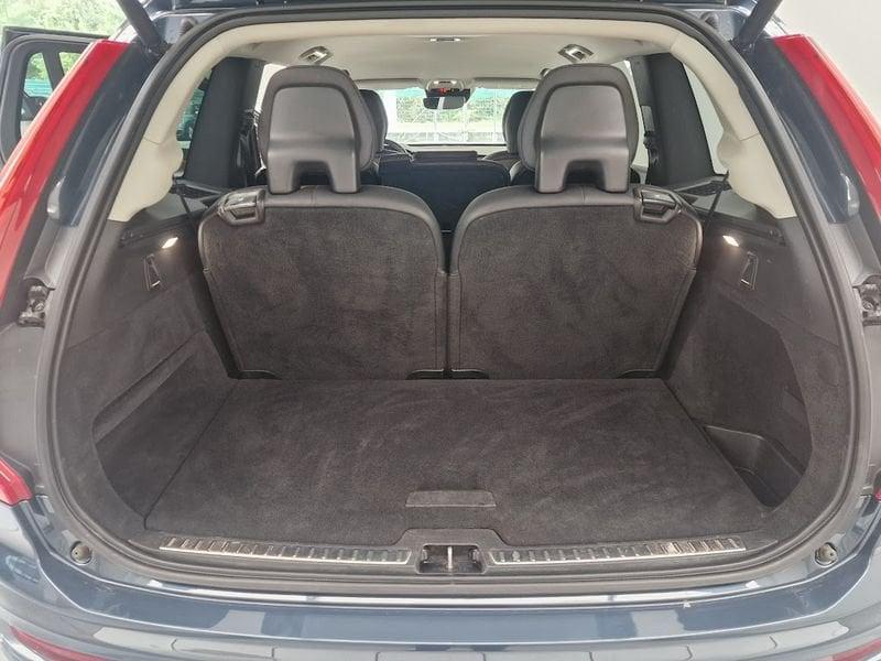 Volvo XC90 D5 AWD Geartronic 7 posti Momentum Euro 6 D-Temp