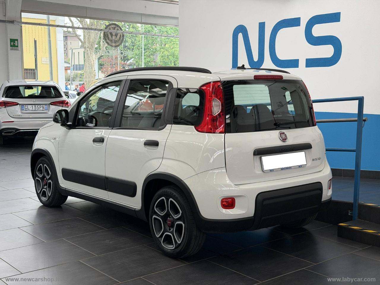 FIAT Panda 1.0 FireFly S&S Hybrid City Life NEOPATENTATI