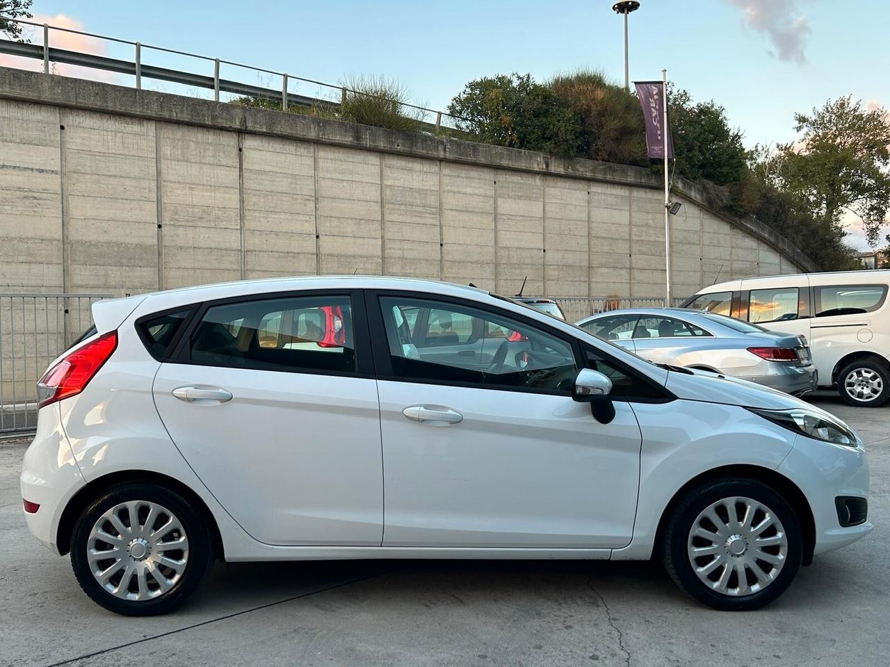 Ford Fiesta 1.5 TDCi 75CV 5 porte Black& White Edition