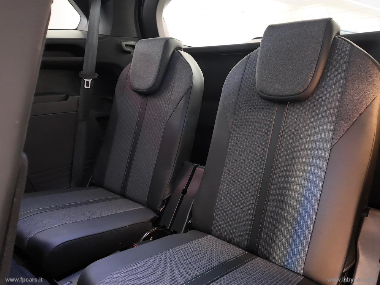 PEUGEOT 5008 BlueHDi 130 S&S Allure