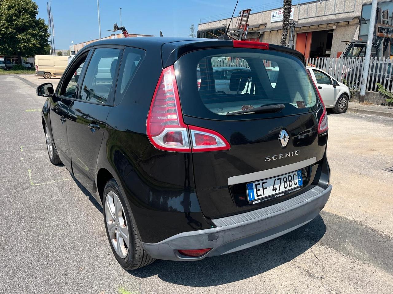 Renault Scenic Scénic 1.9 dCi 130CV Dynamique