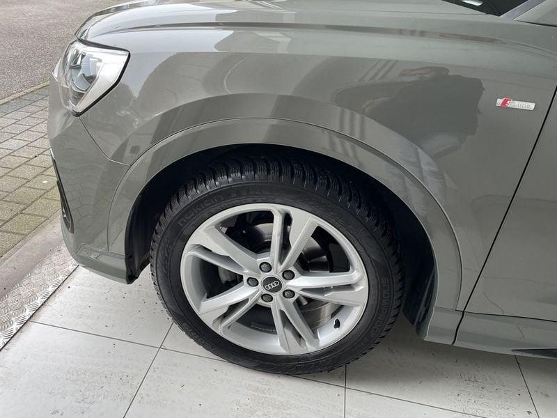 Audi Q3 Q3 35 TDI quattro S tronic S line edition