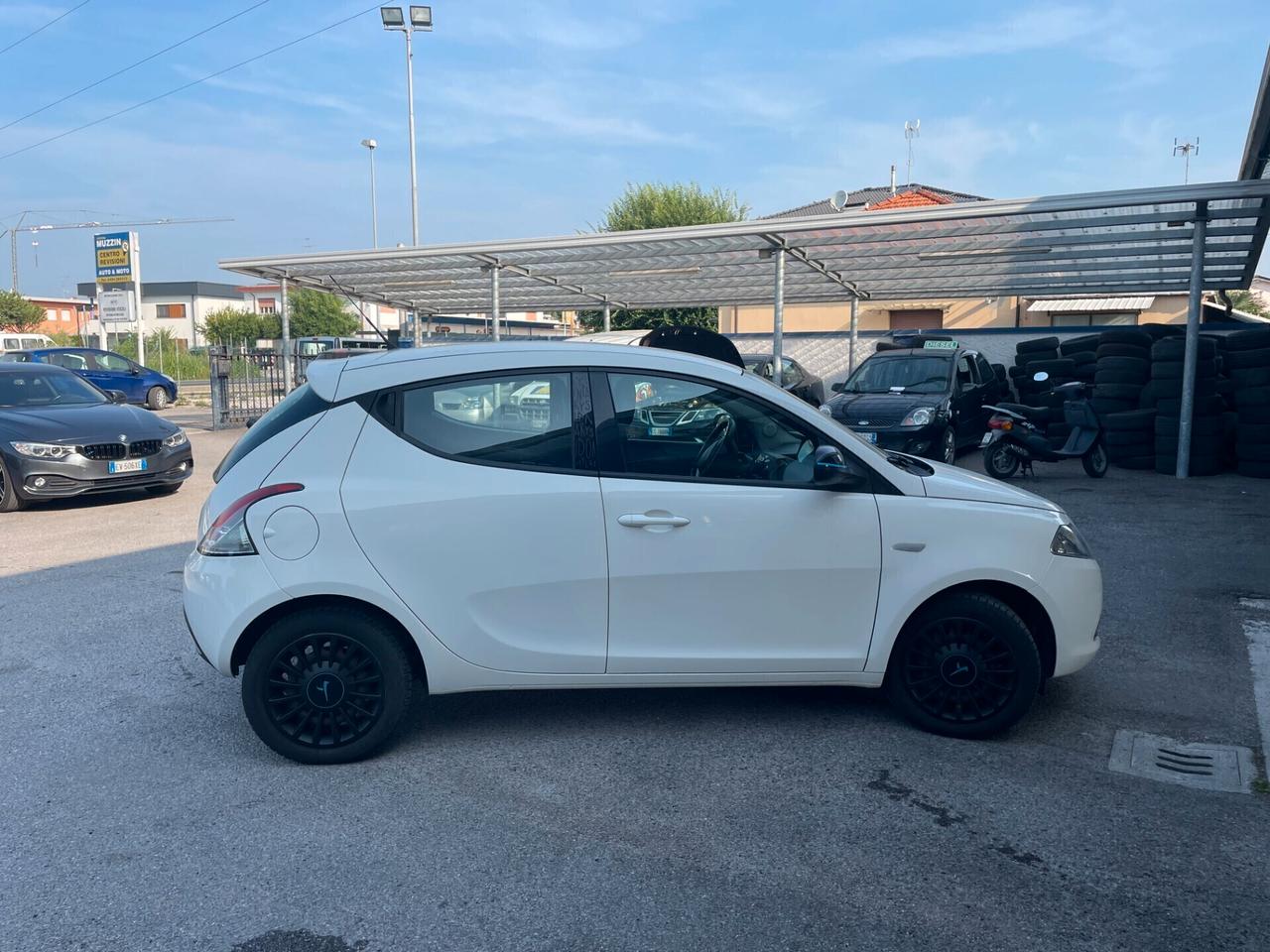 Lancia Ypsilon 1.2 69 CV 5 porte GPL Ecochic Elefantino