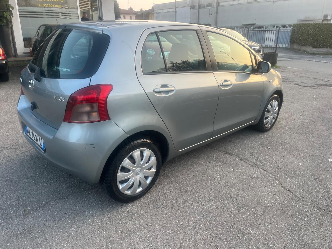 Toyota Yaris 1.3 5 porte Sol