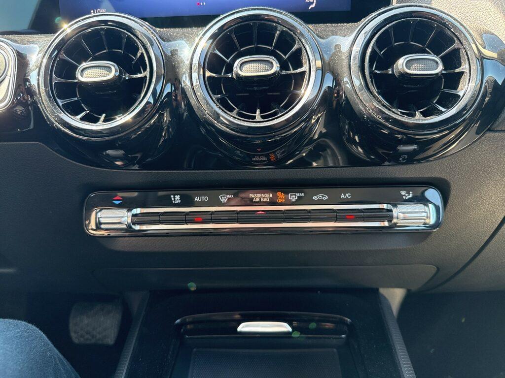 Mercedes GLA 180 180 D Advanced 8G-DCT
