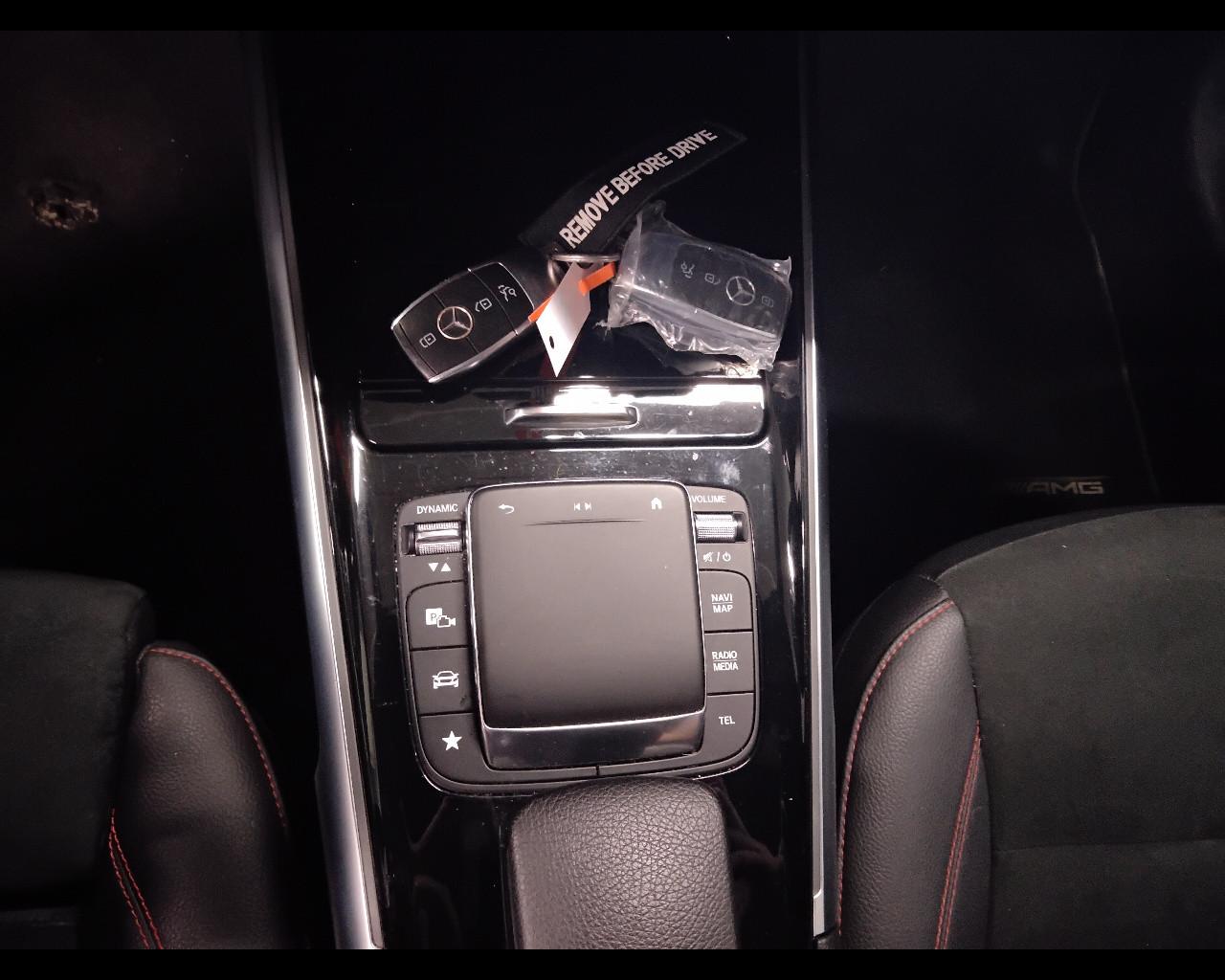 Mercedes-Benz GLB - X247 2019 - GLB 180 d Premium auto