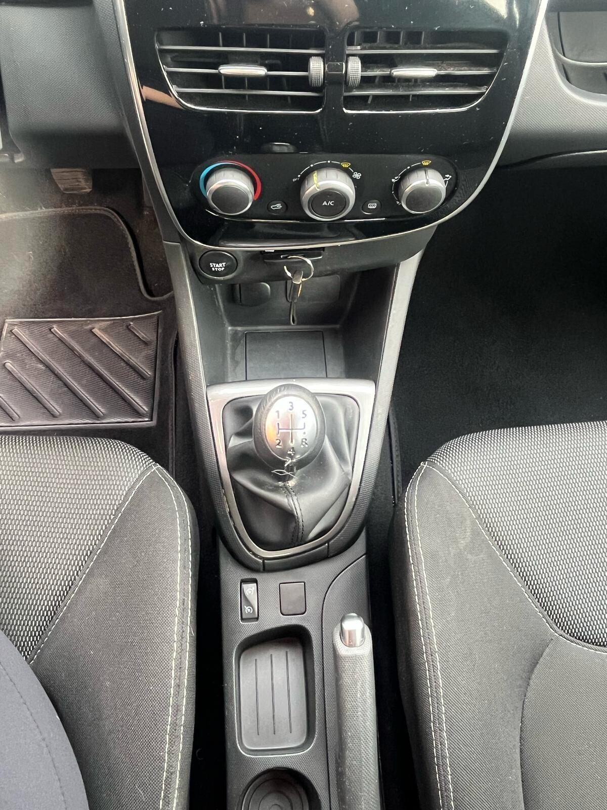 Renault Clio Sporter 0.9 TCe 12V 90CV Costume National