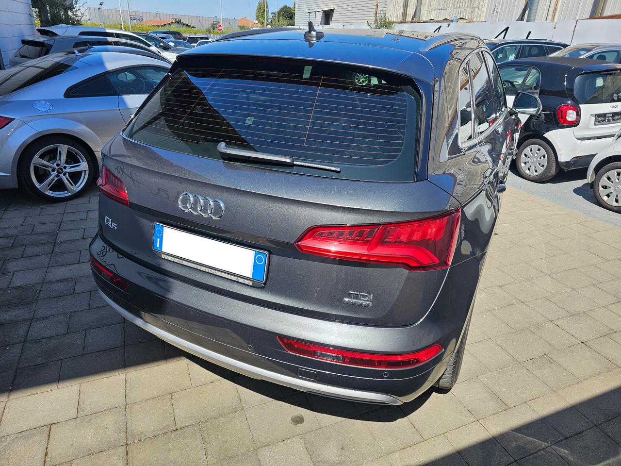 Audi Q5 2.0 TDI quattro S tronic Business S-line