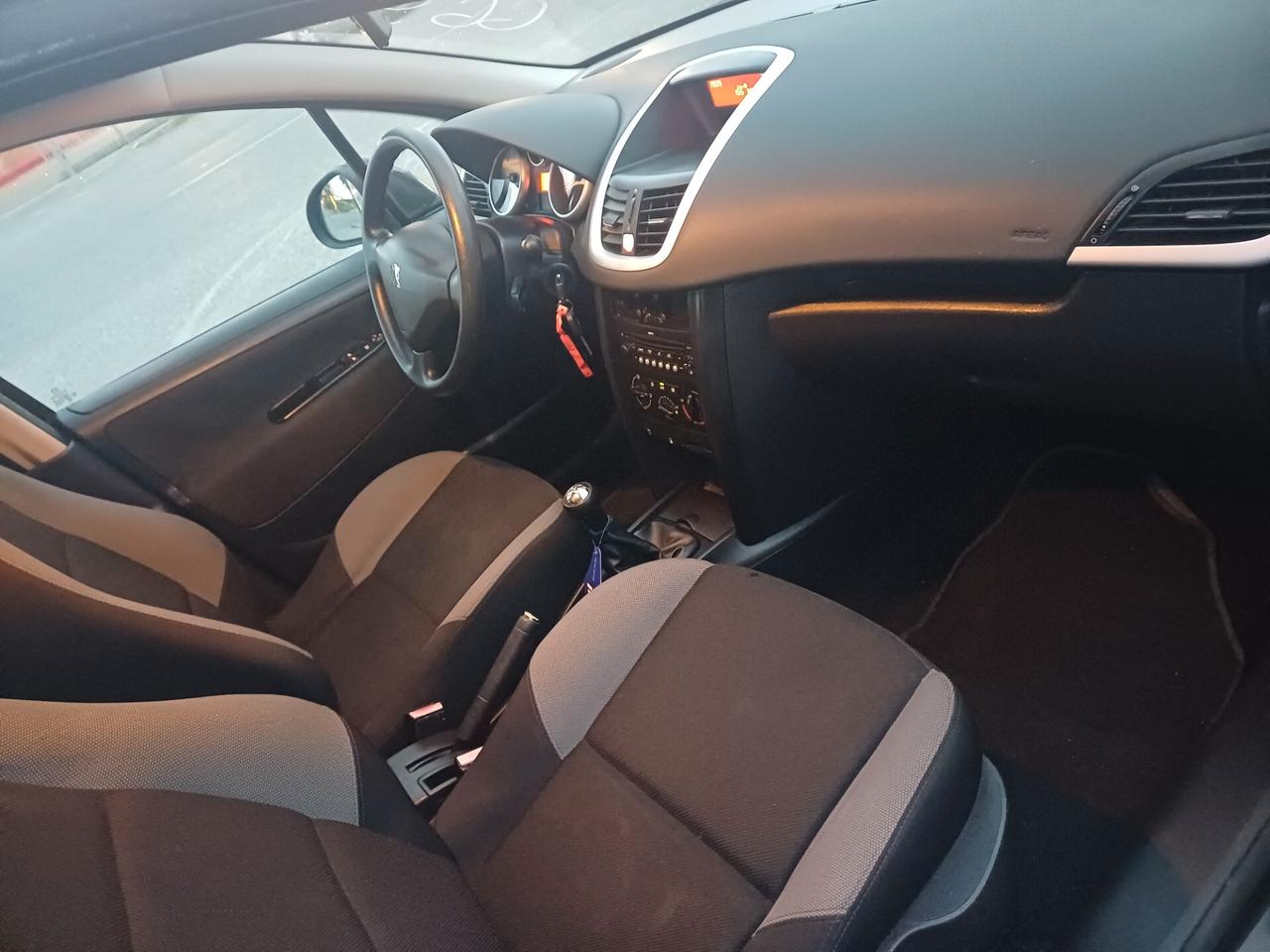 Peugeot 207 1.4 HDi 70CV 5p. X Line 2009