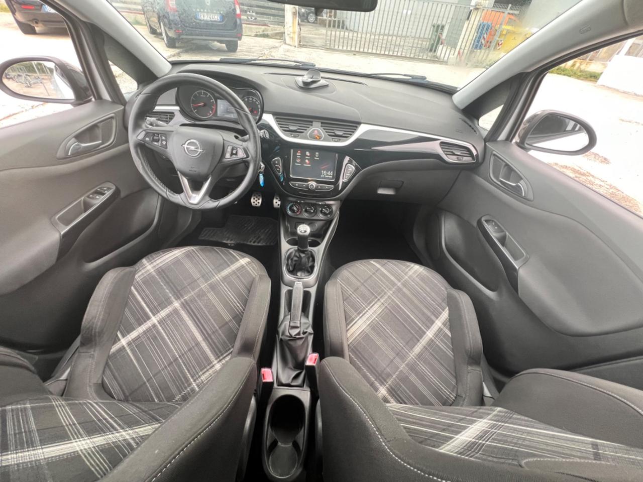Opel Corsa 1.4 90CV GPL Tech 5 porte b-Color