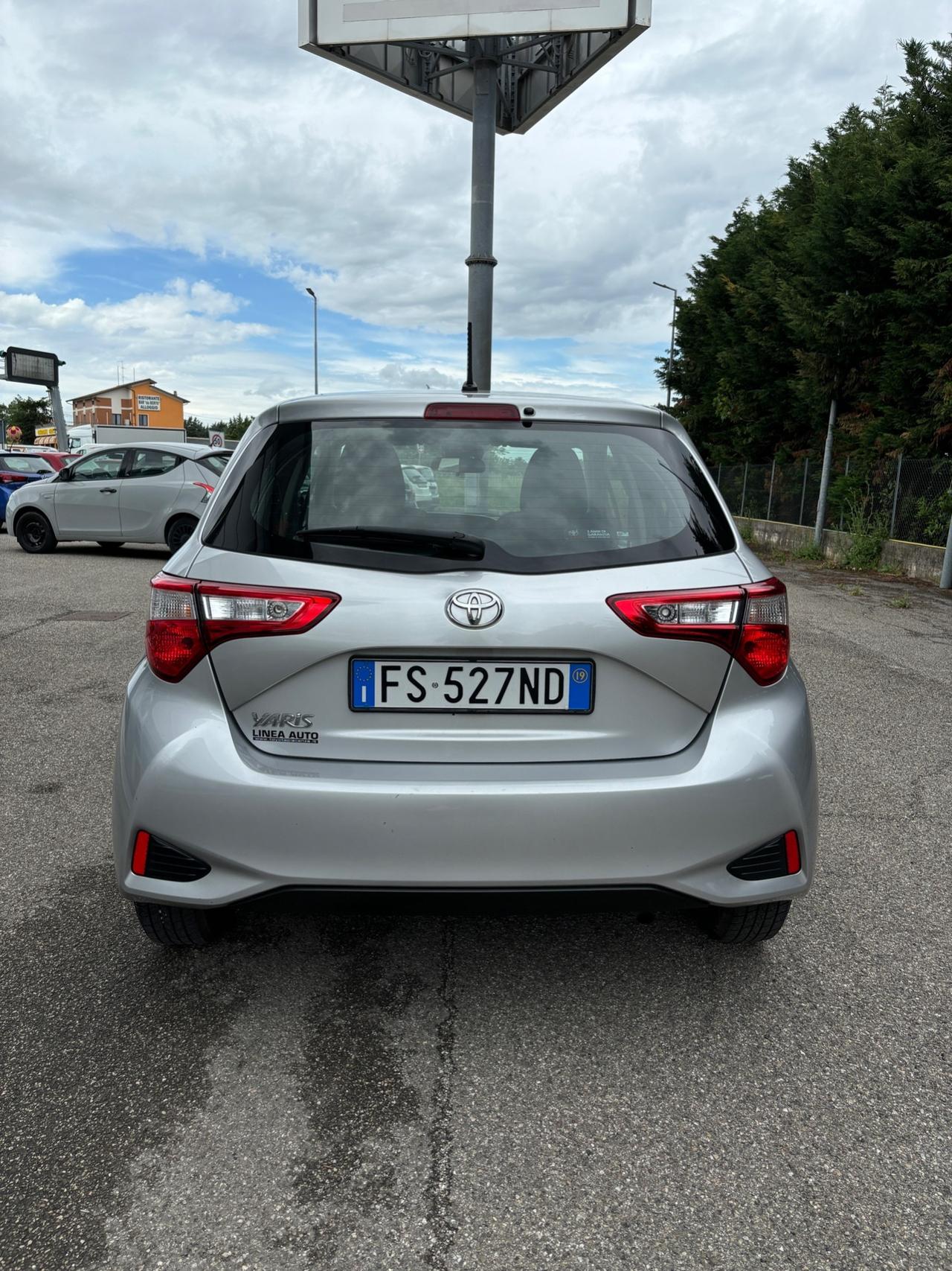 Toyota Yaris 1.0 72 CV 5 porte Cool GPL - 2019