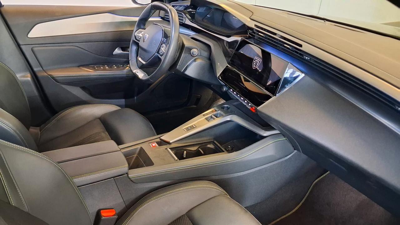 Peugeot 308 Plug-in Hybrid 225 e-EAT8 SW GT