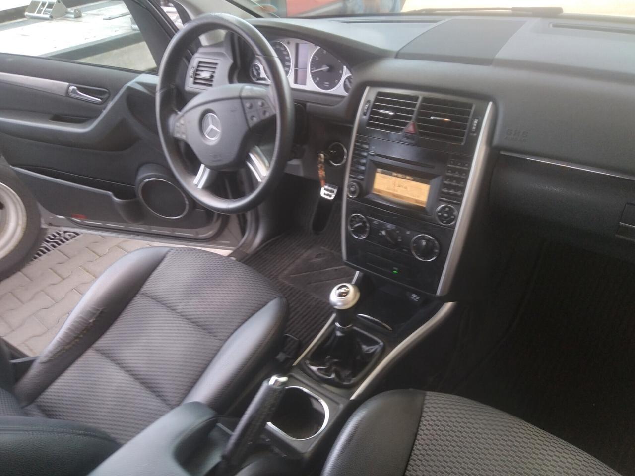 Mercedes-benz B 180 BlueEFFICIENCY Sport x neopatentati