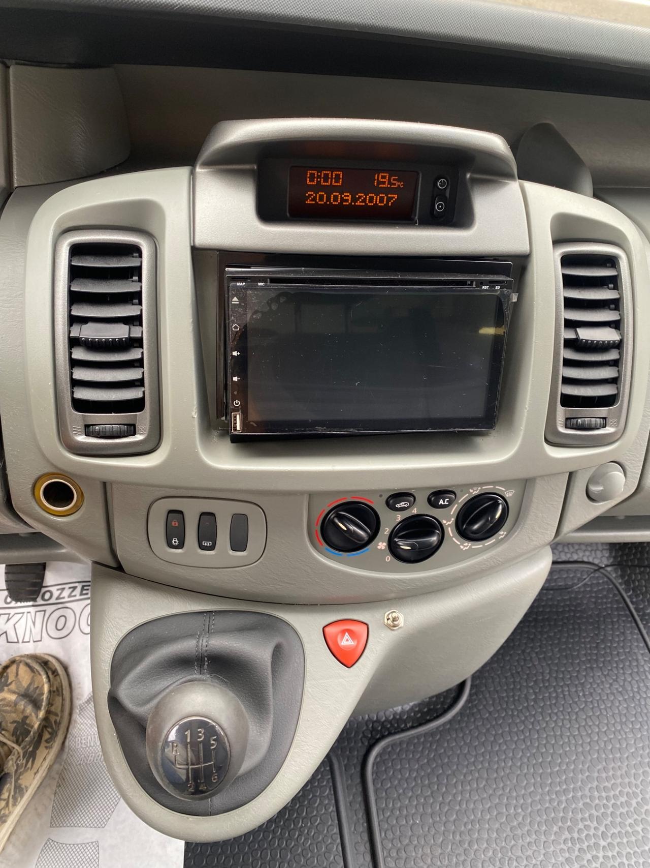 Opel Vivaro 27 2.0 CDTI 115 CV. PC-TN Combi 9 posti