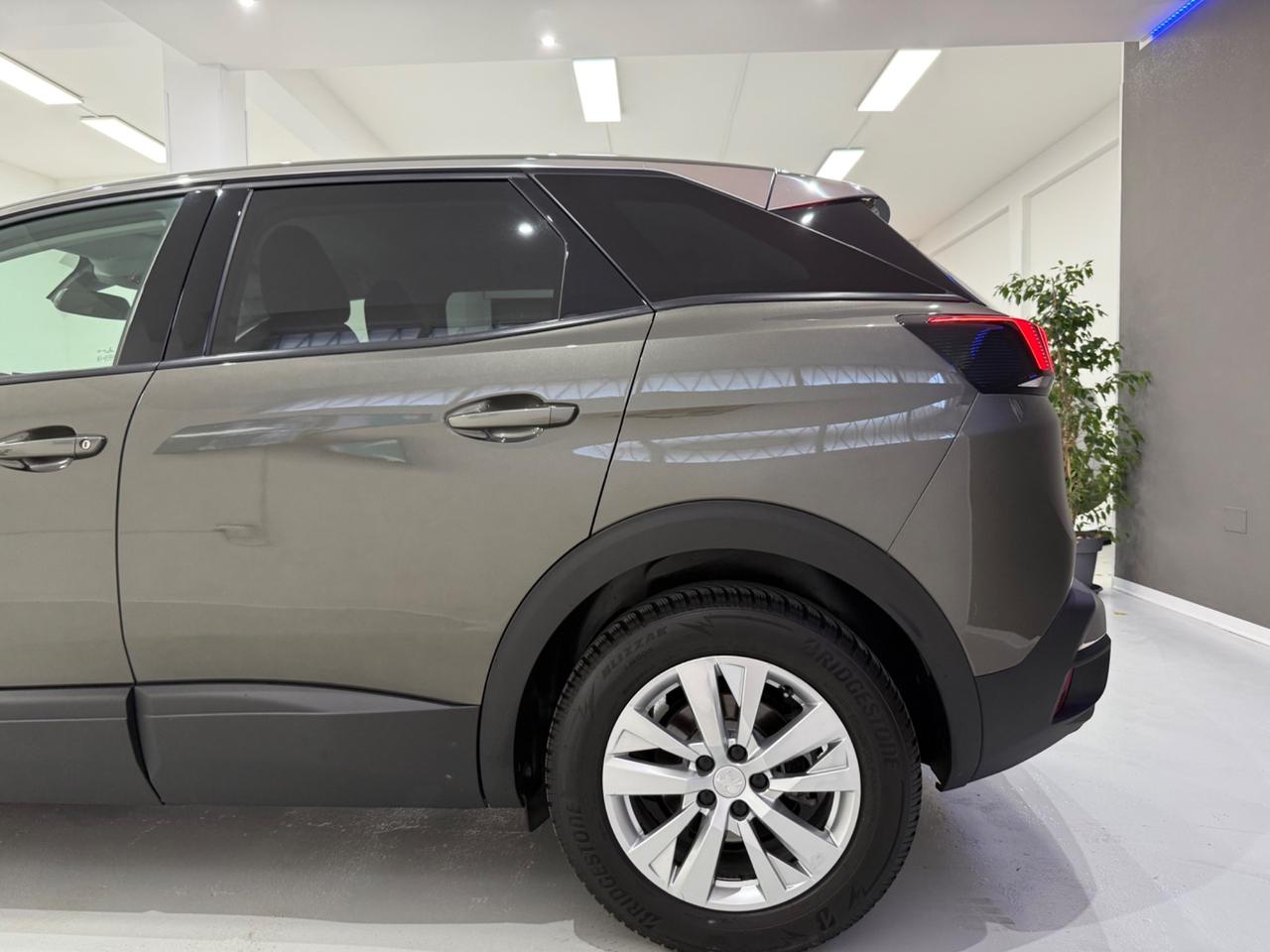 Peugeot 3008 BlueHDi 130 S&S EAT8 Business