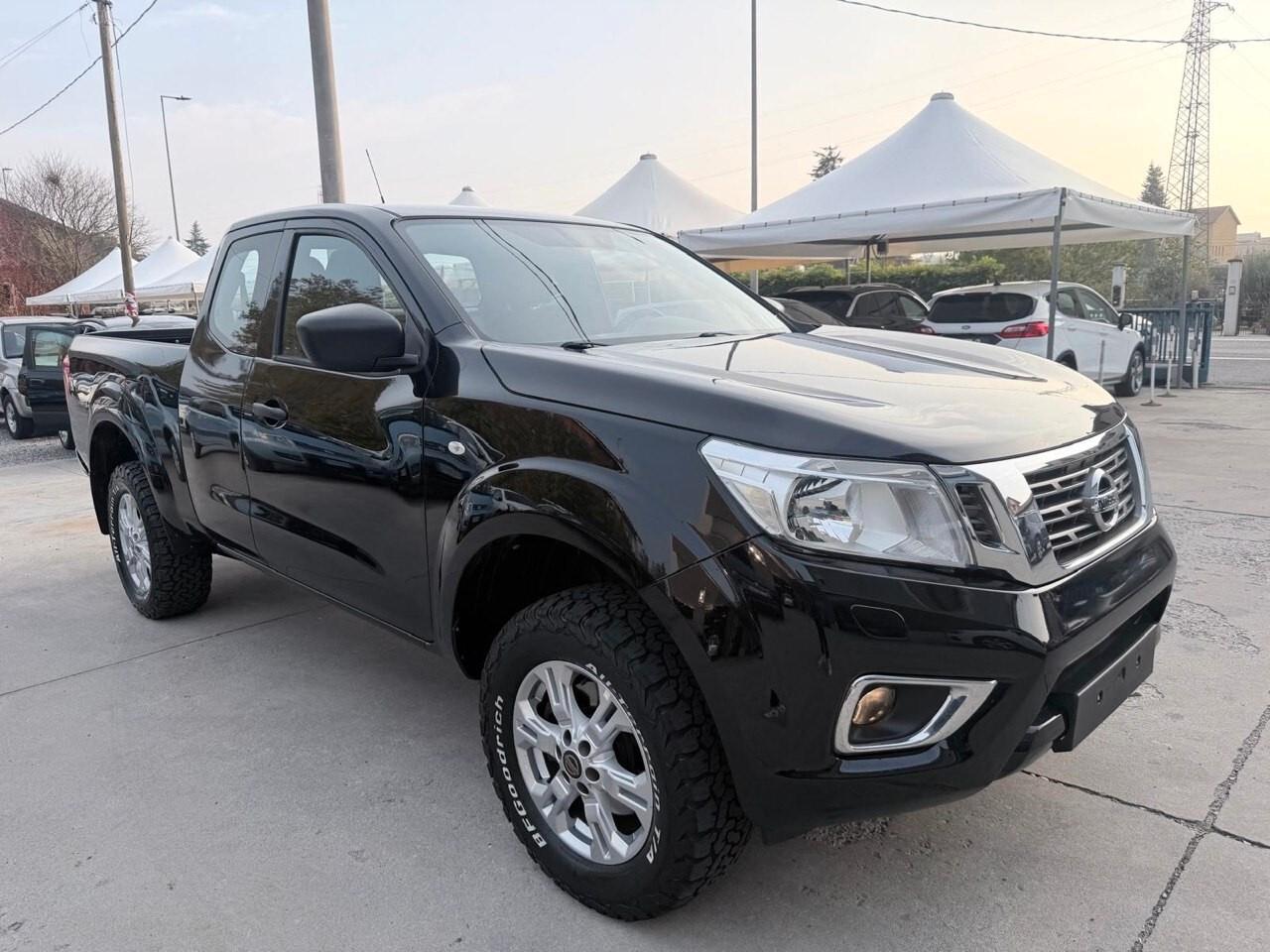 Nissan Navara 2.3 dCi 4WD King Cab Acenta