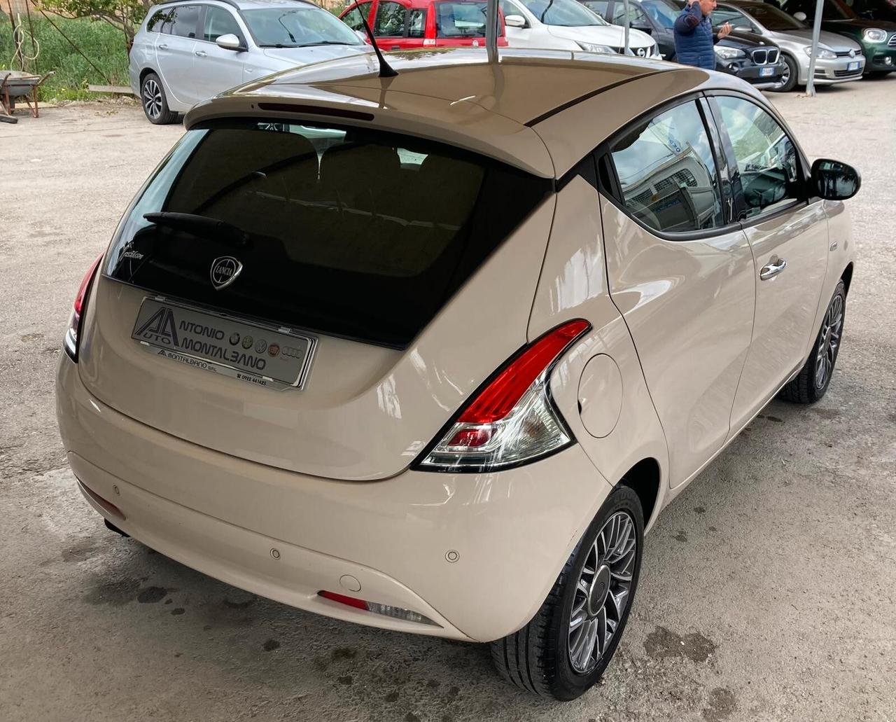 Lancia Ypsilon 1.2 69 CV 5 porte Mya