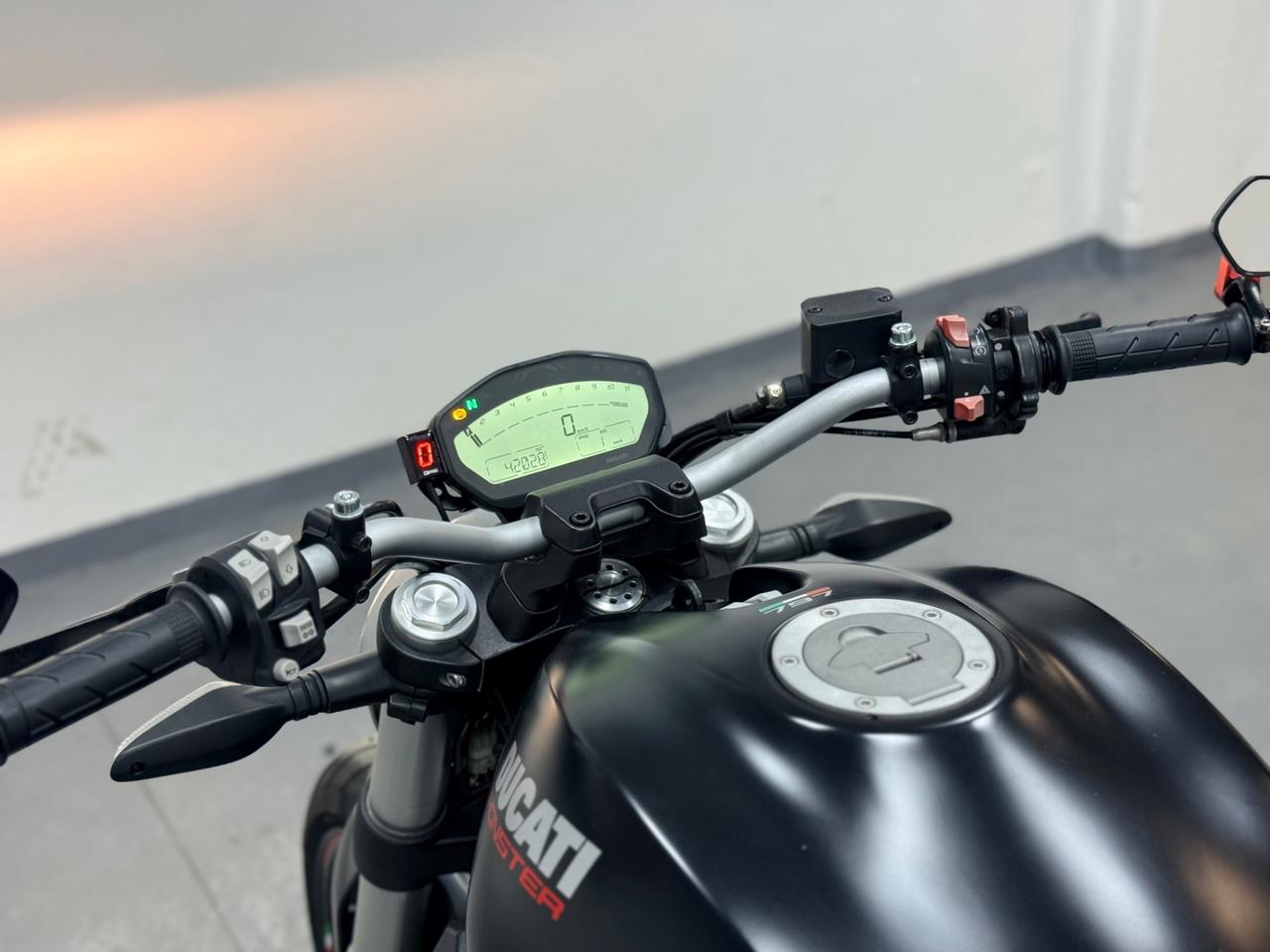 Ducati Monster 797plus 74CV DARK TOTAL BLACK 12/2017 EURO4