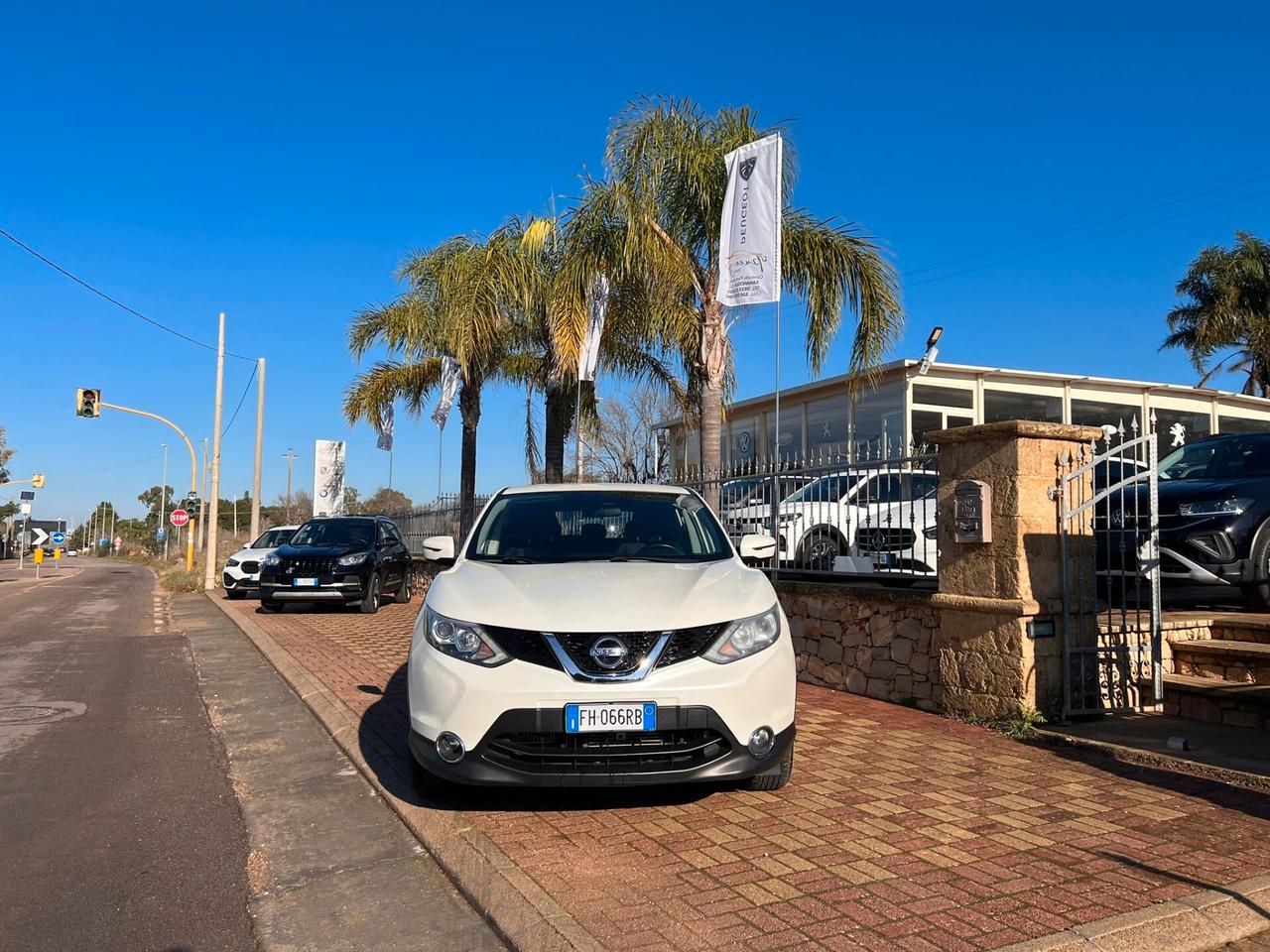Nissan Qashqai 1.6 dCi X-Tronic 2WD N-CONNECT