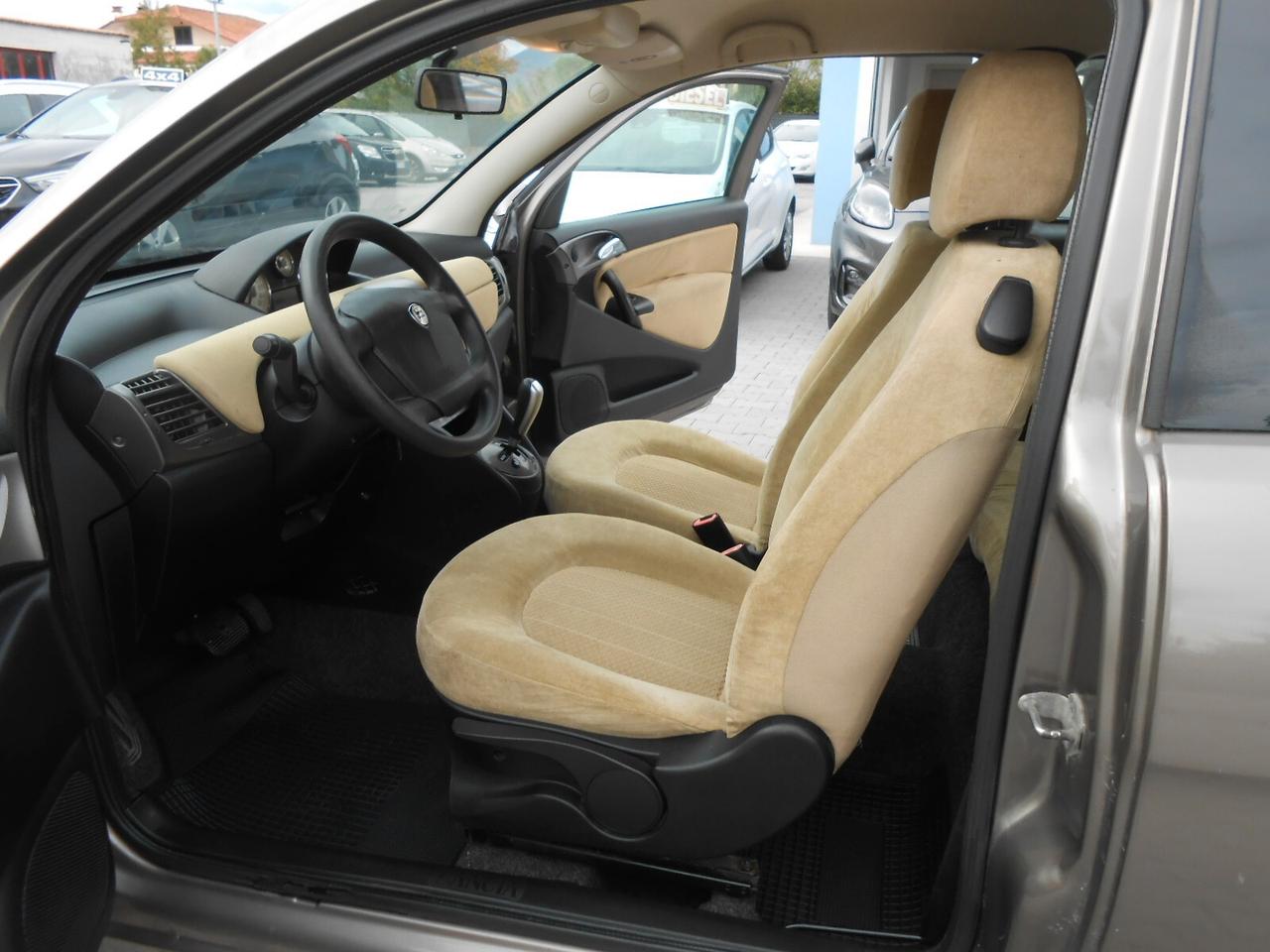 Lancia Ypsilon 1.3 Multijet 16V Oro AUTOMATICA