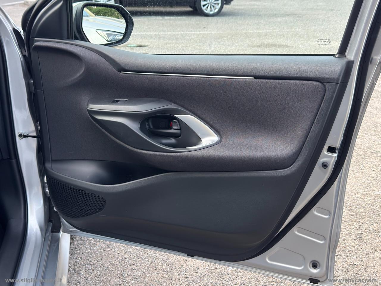 TOYOTA Yaris 1.5 Hybrid 5p. Business PACK