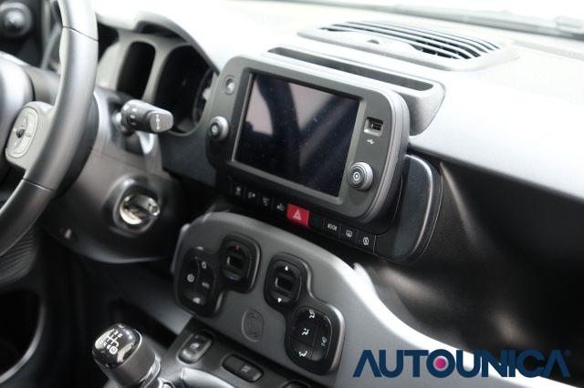 FIAT Panda 1.0 FIREFLY S&S HYBRID CITY CROSS NEOPATENTATI