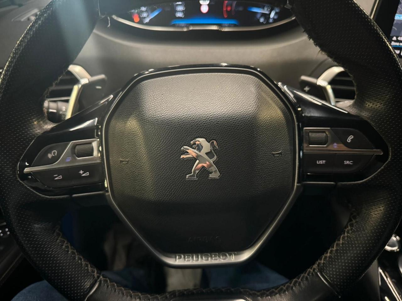 PEUGEOT 3008 GT LINE