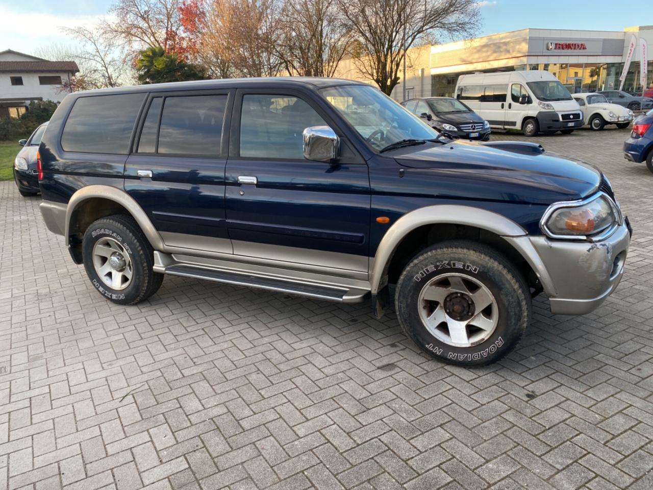 Mitsubishi Pajero Sport Pajero Sport 2.5 TDI cat GLS Target Autocarro