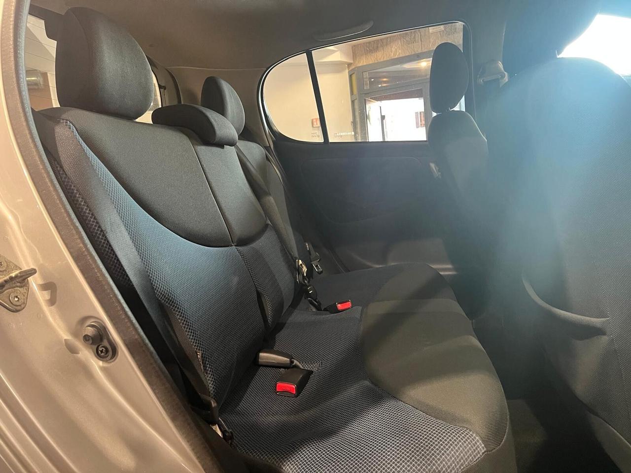 Toyota Yaris 1.0 Expo c/clima